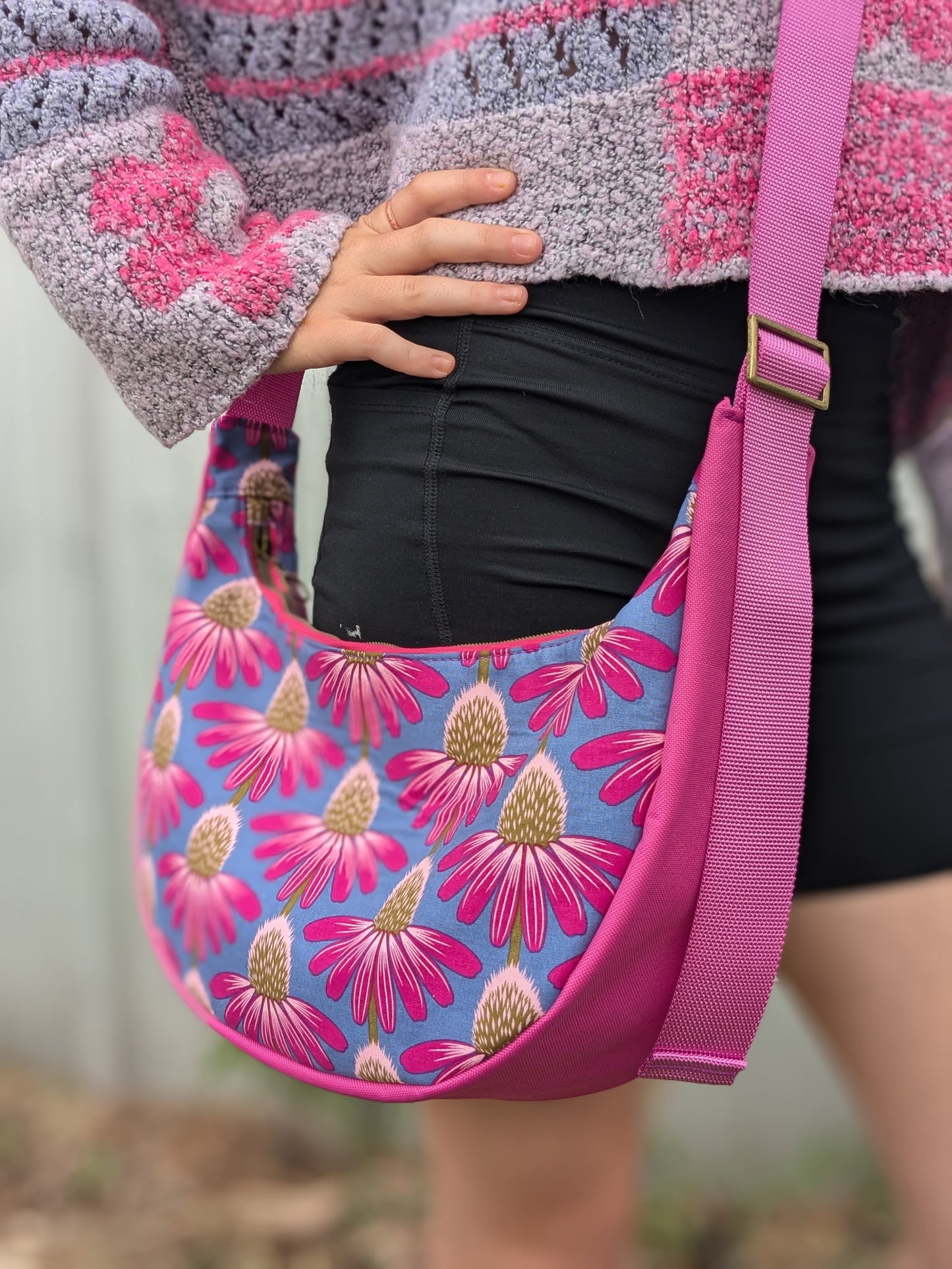The Side Piece - Crossbody bag: Friday 4-6pm