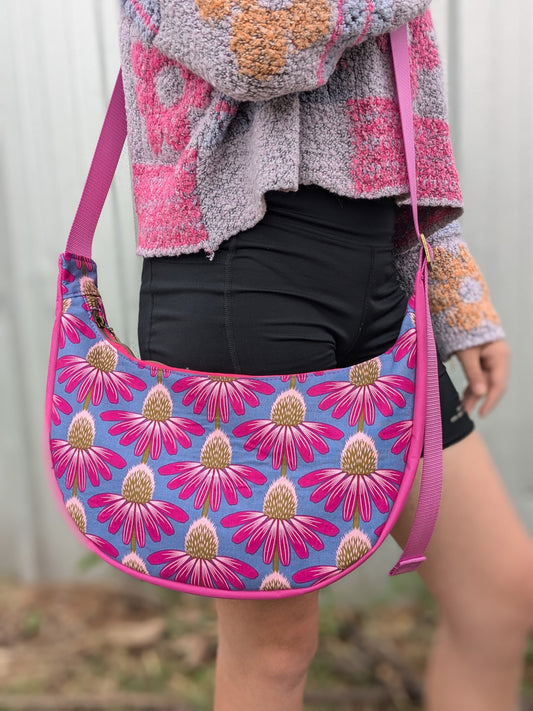 The Side Piece - Crossbody bag: Friday 4-6pm