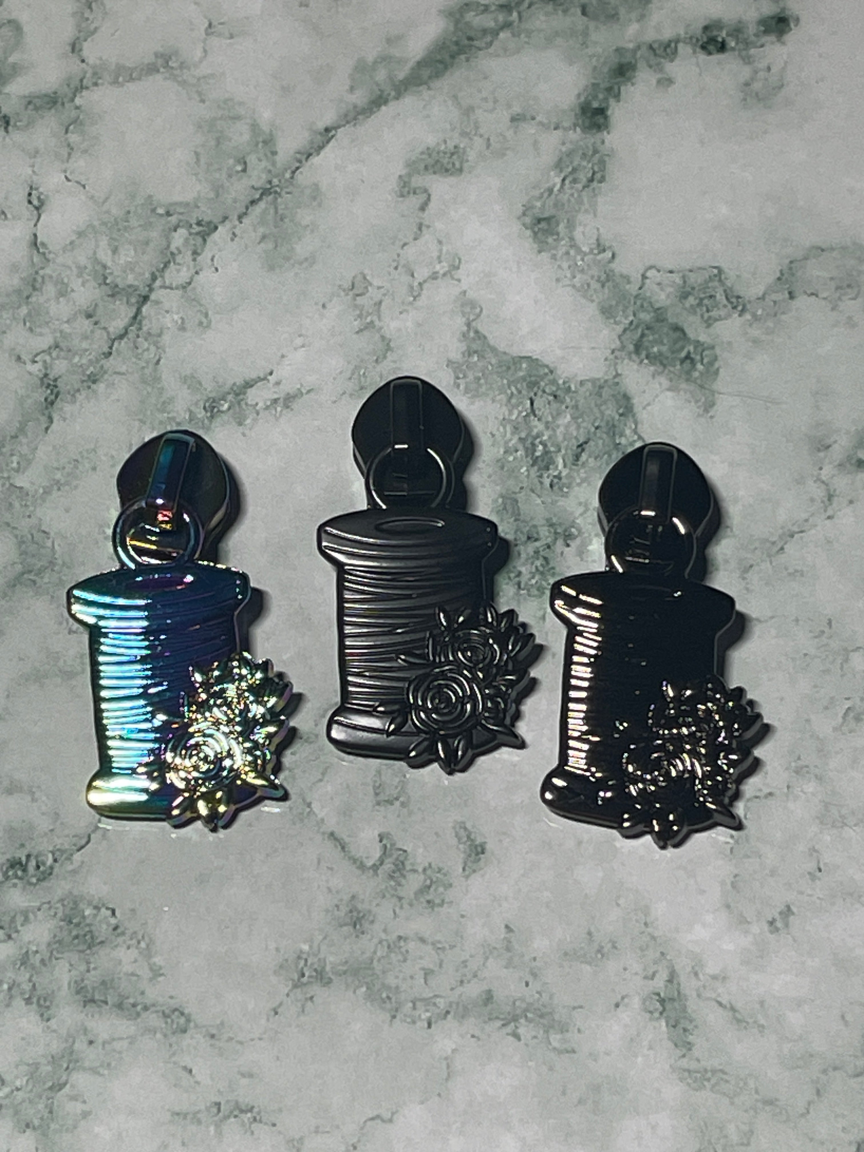#5- Floral Thread Spool Zipper Pull - Pack of 5 – Salty Sews