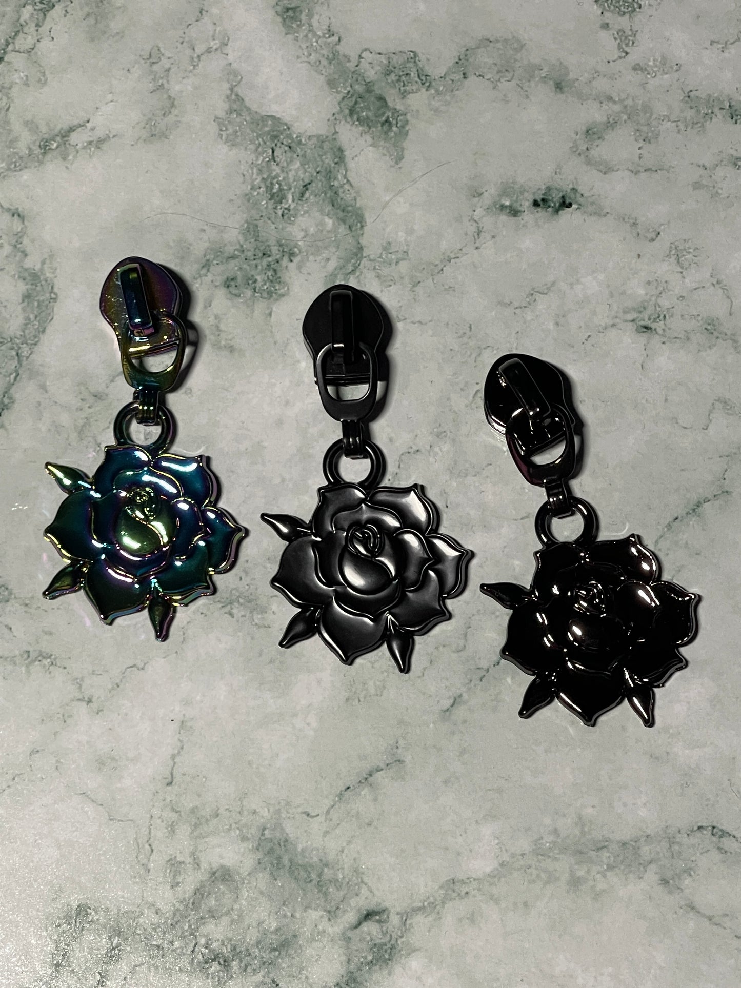 #5- Salty Roses Zipper Pull - Pack of 5